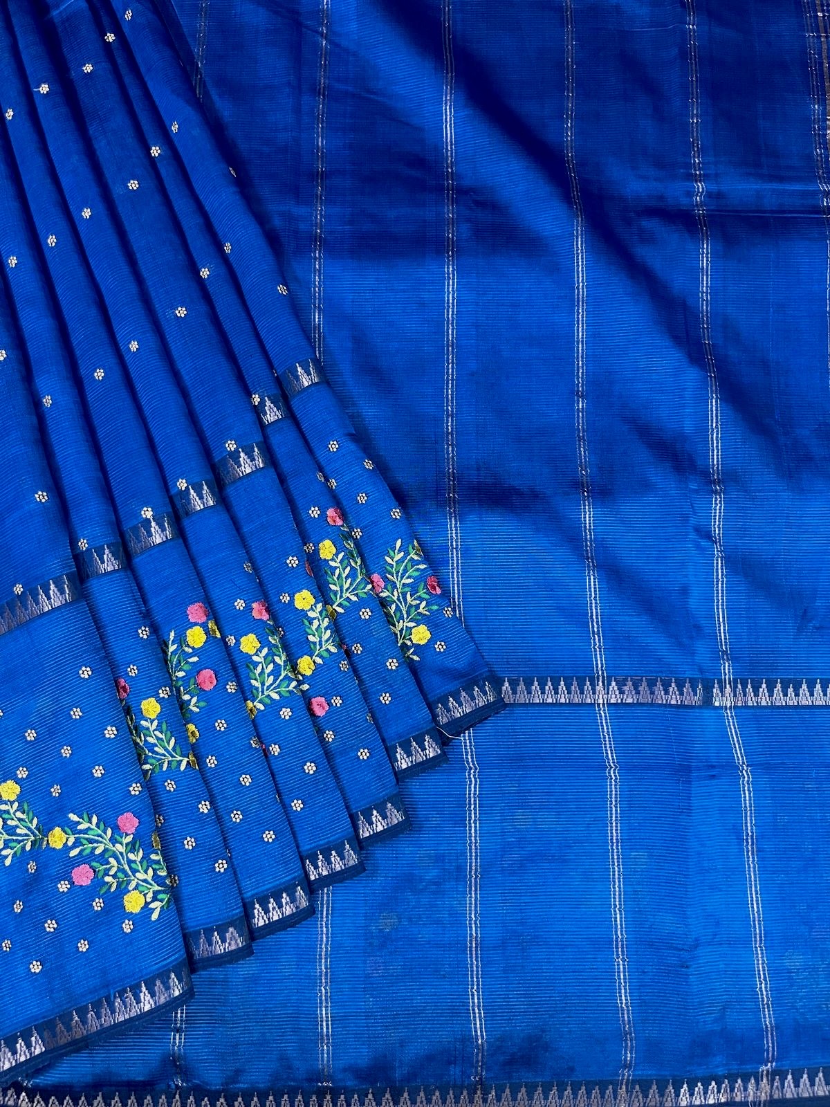 French knott saree