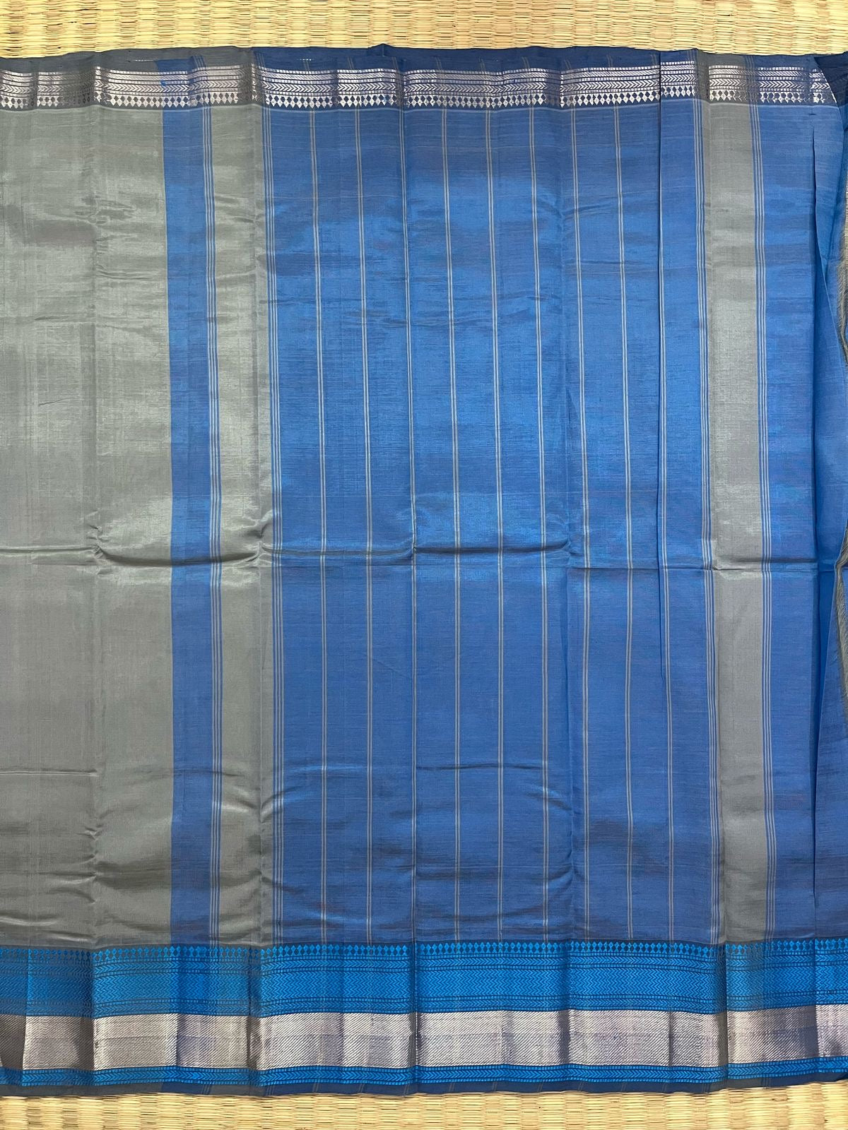 Zari and Thread border saree
