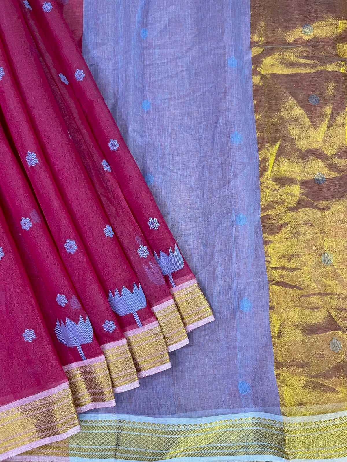 Muslin jamdani saree
