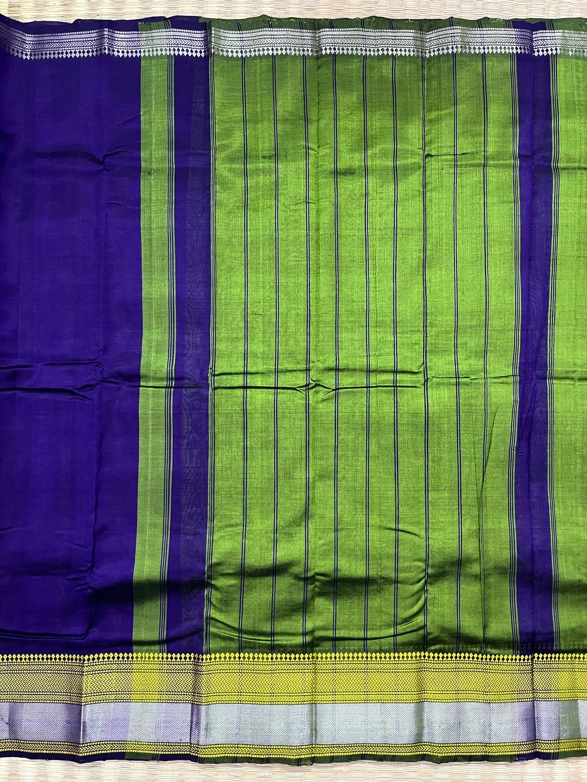 Zari and Thread border saree