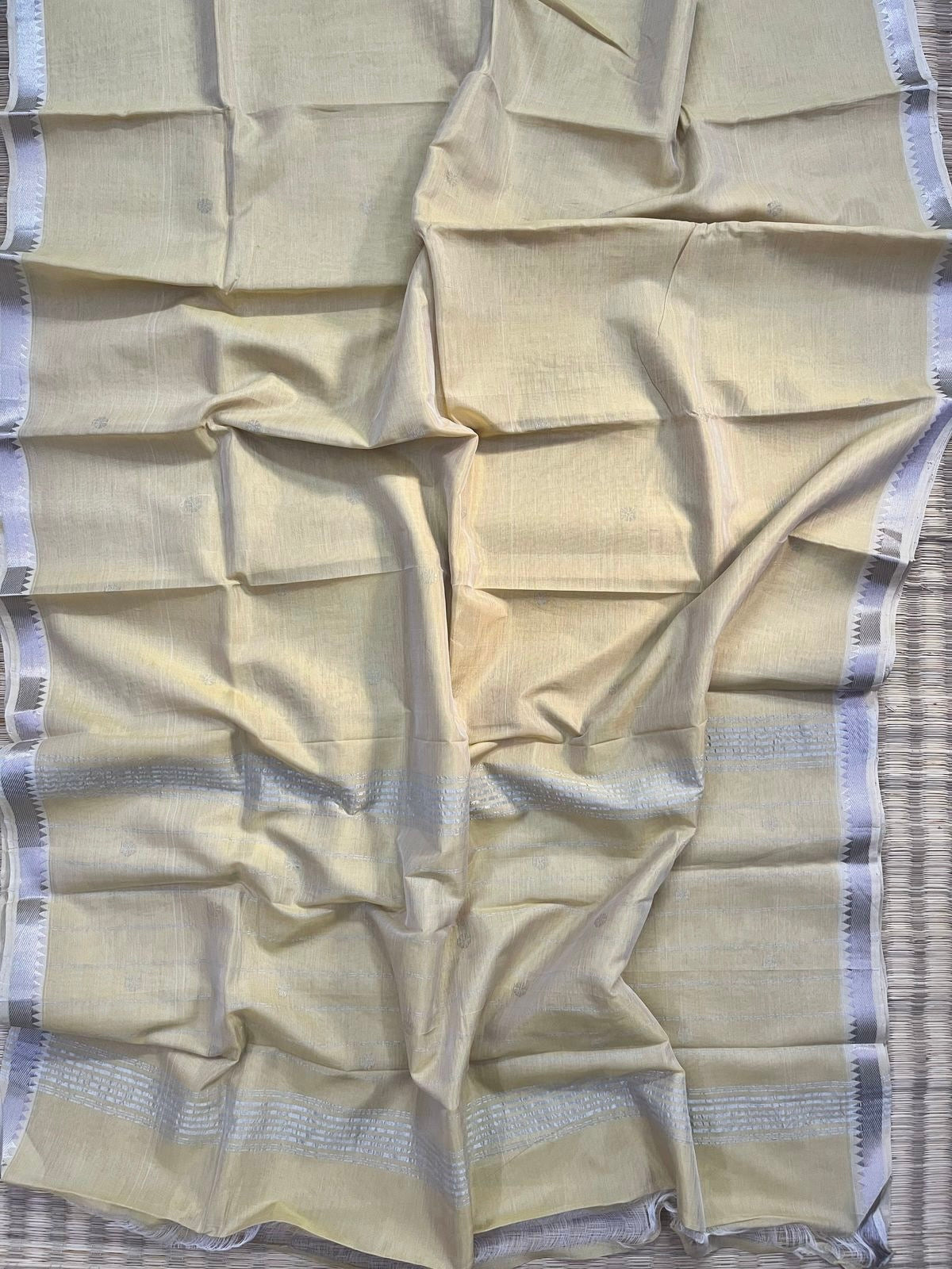 Jamdani saree