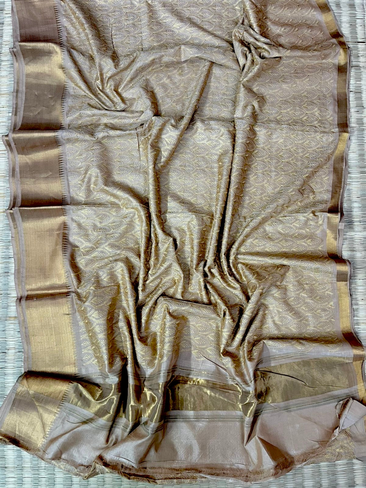 Chikankari saree