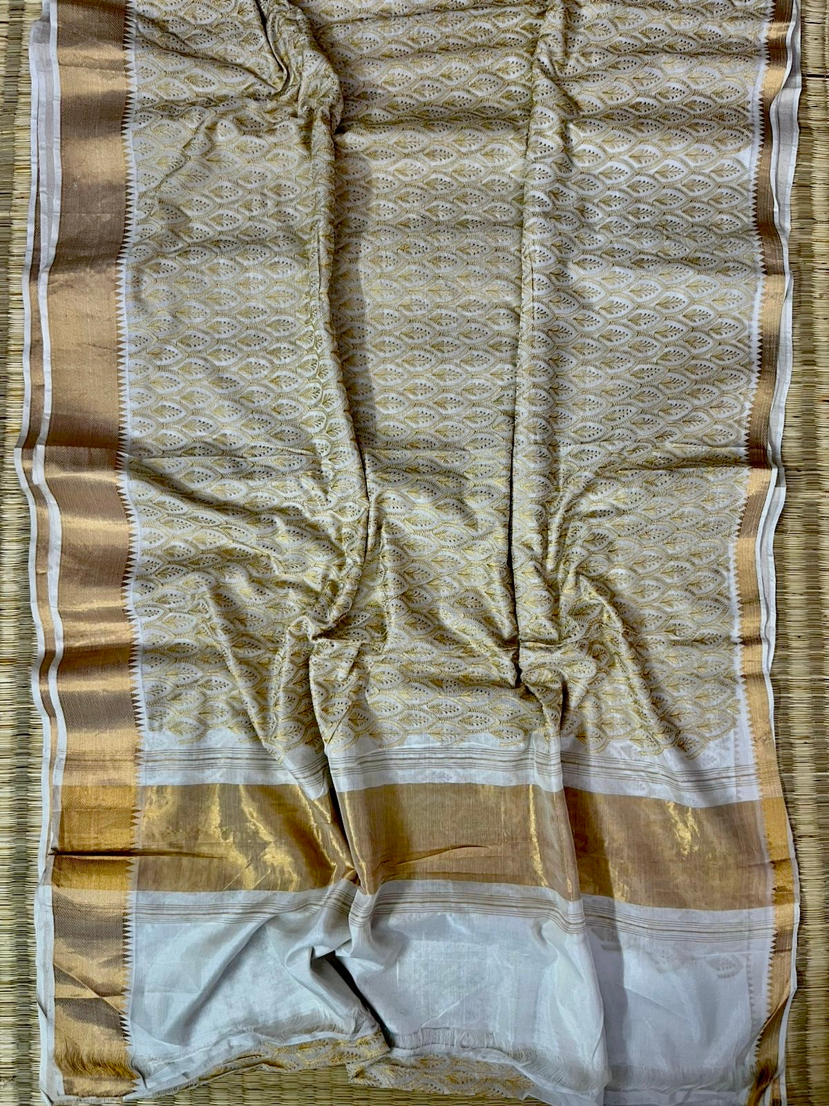 Chikankari saree