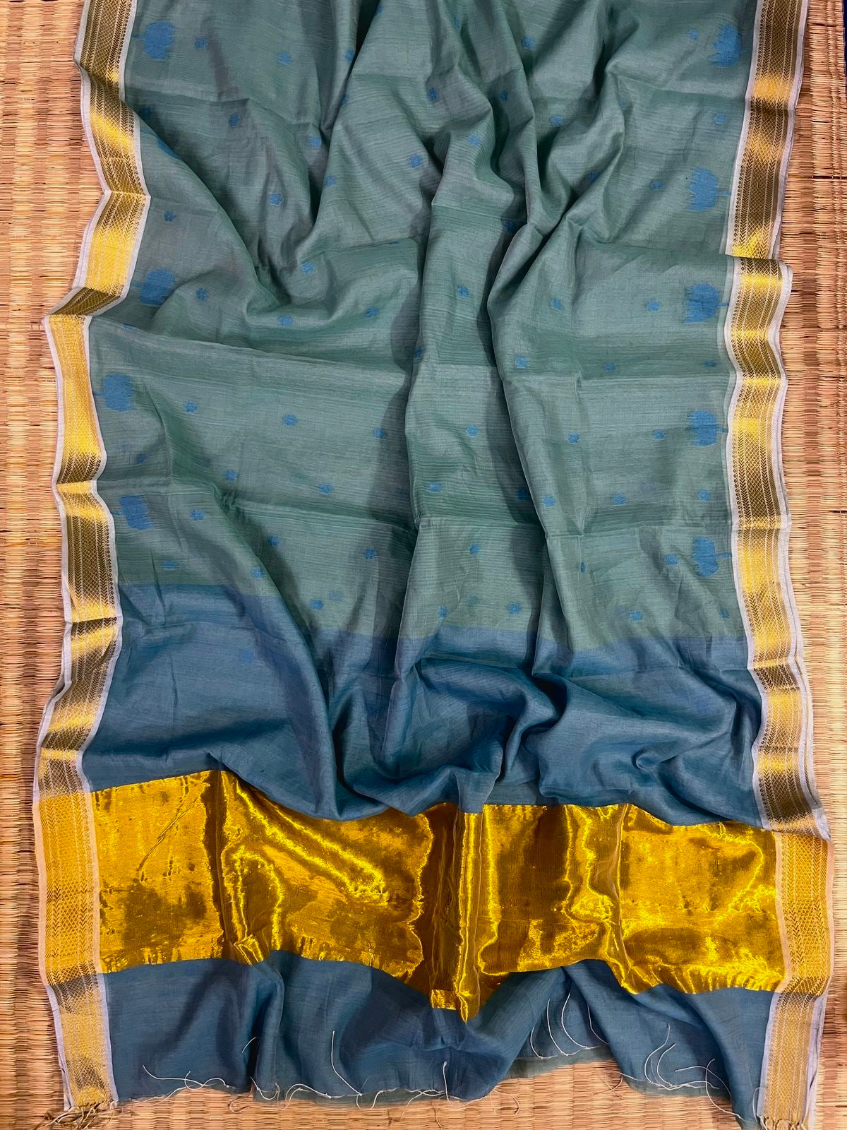 Muslin Jamdani saree