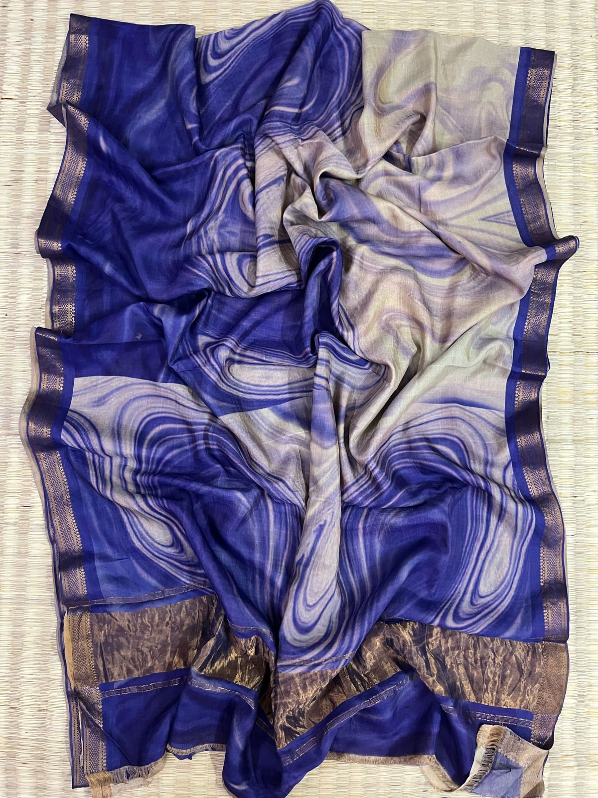 Marble saree