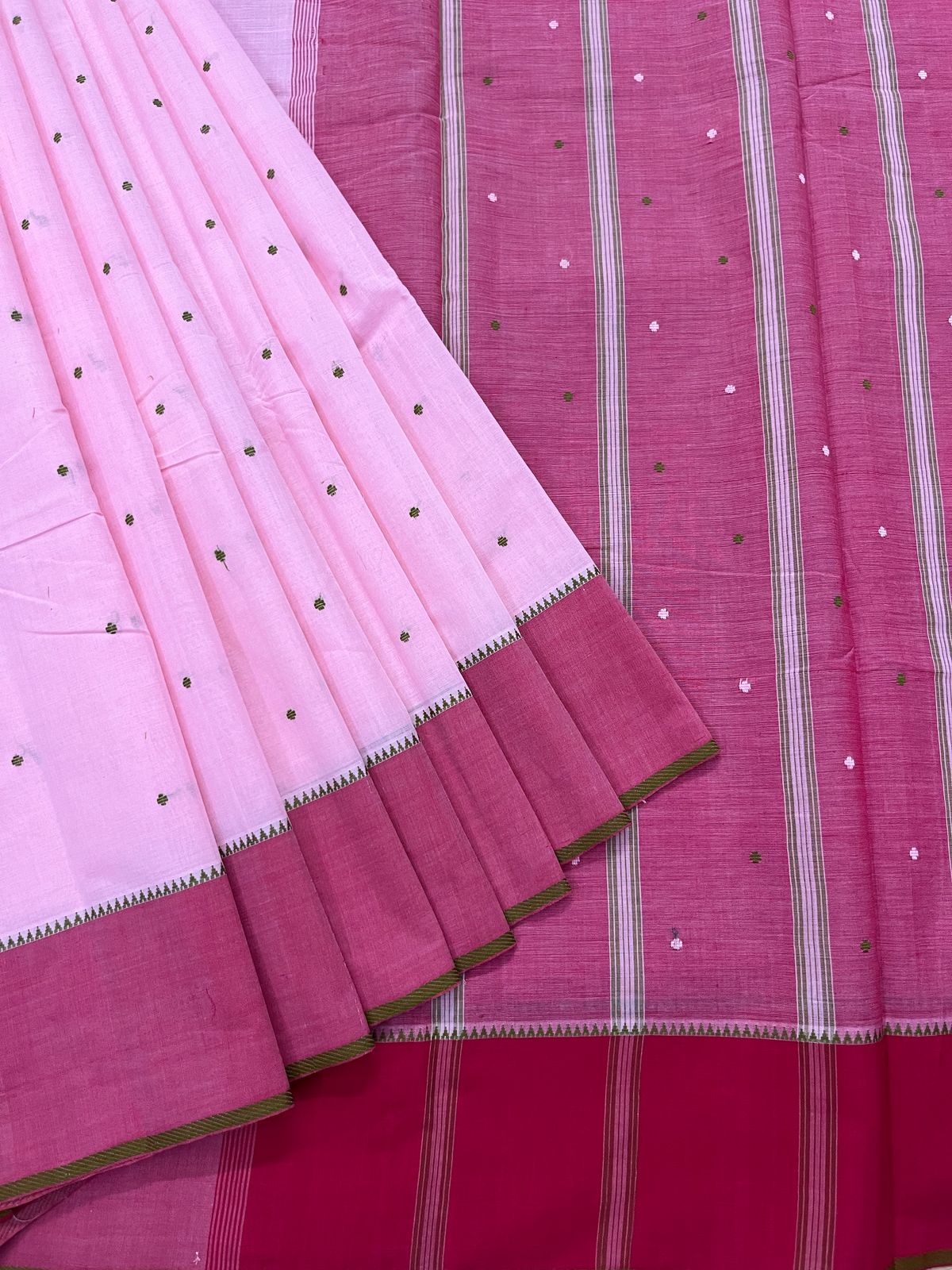 Buti saree