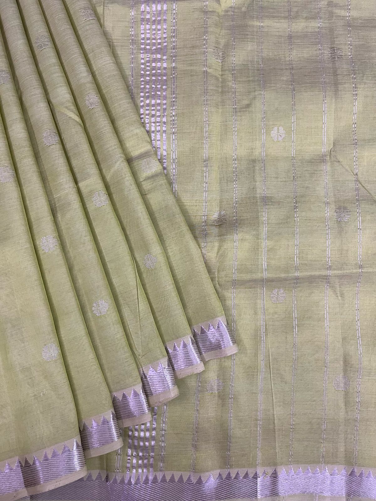 Jamdani saree