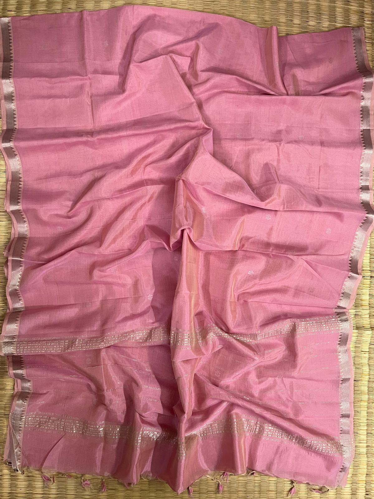 Jamdani saree