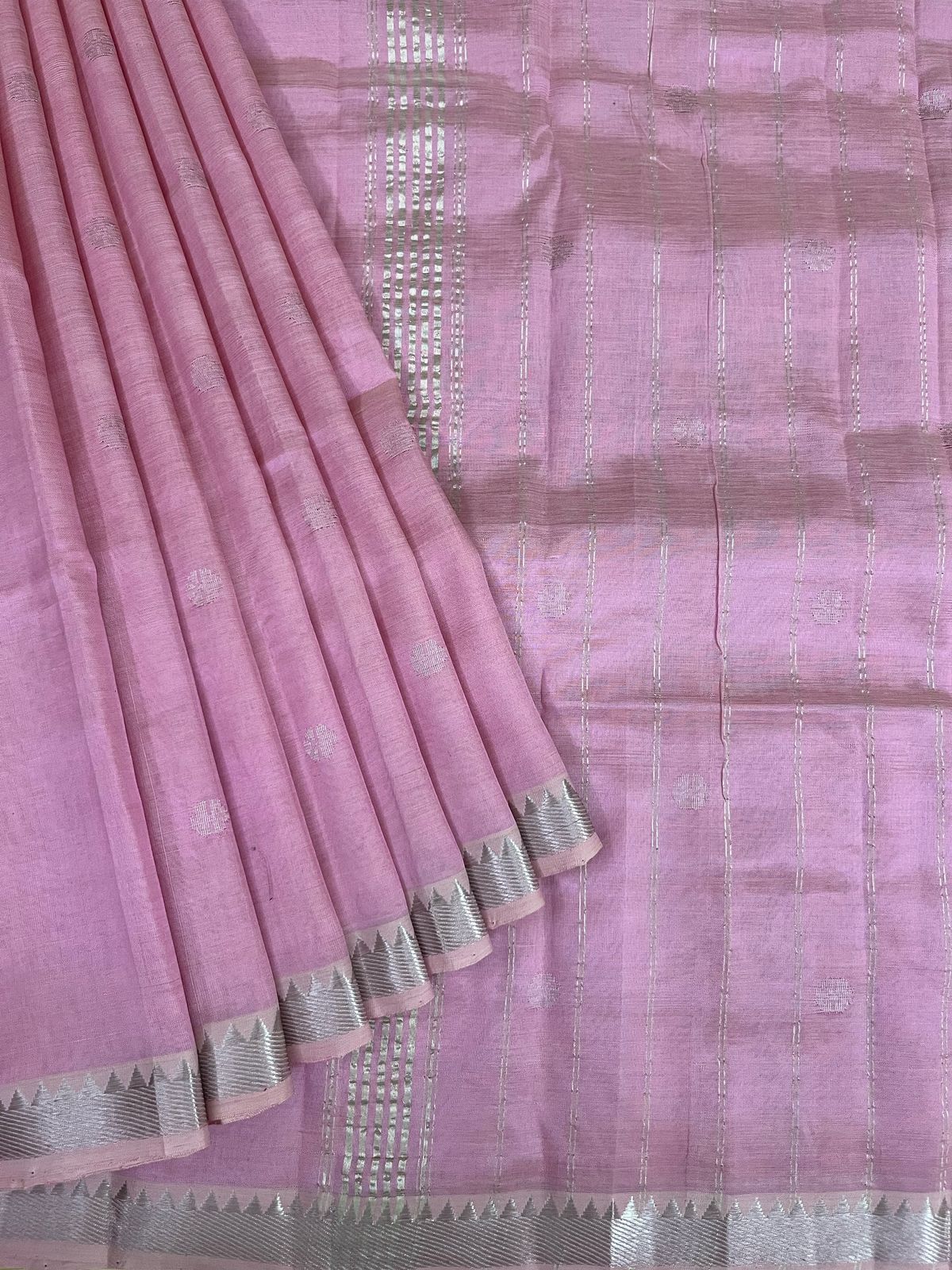 Jamdani saree