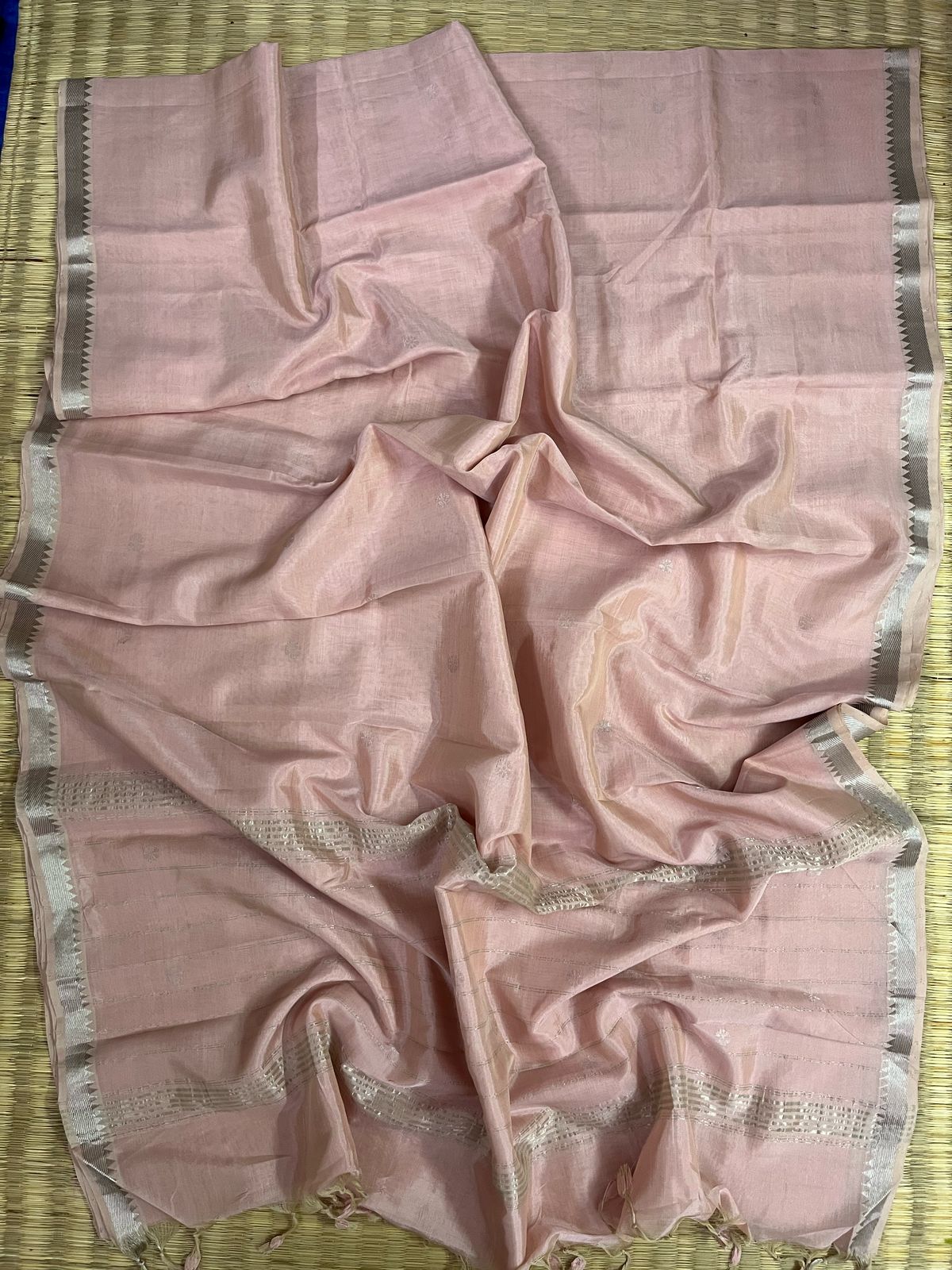 Jamdani saree