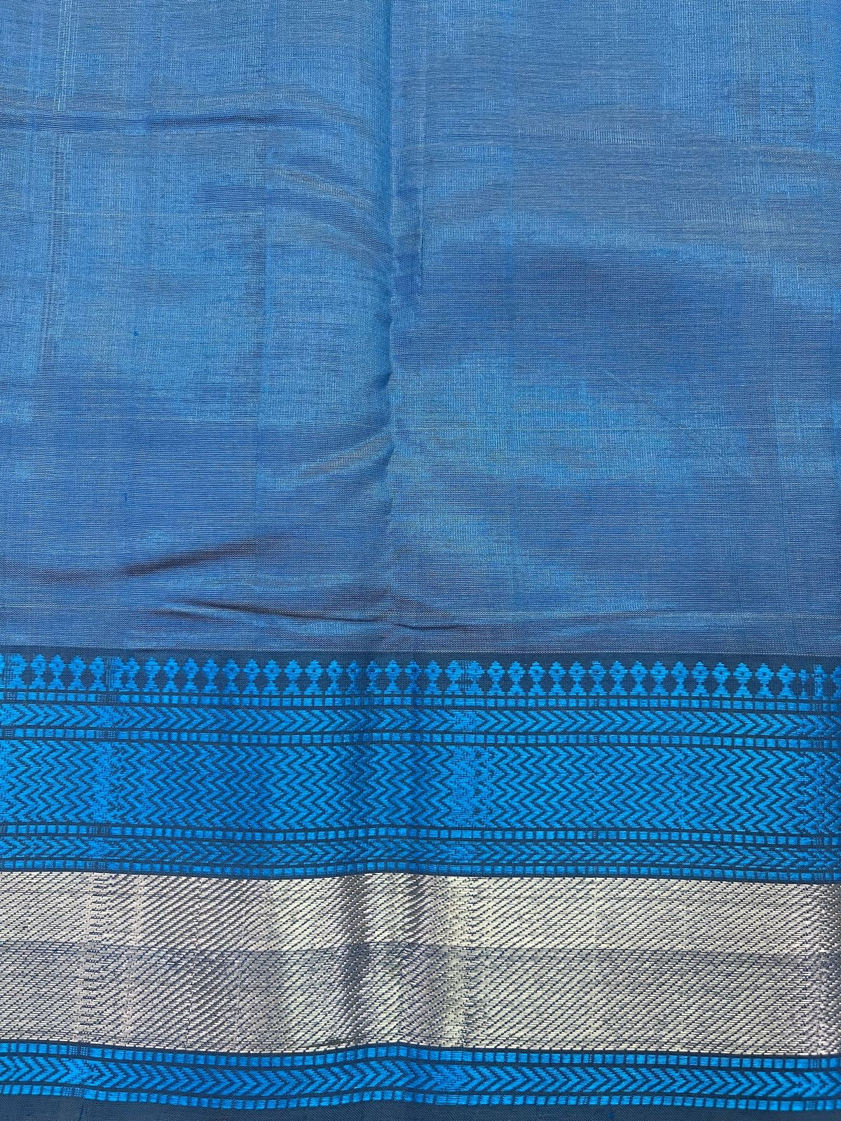 Zari and Thread border saree