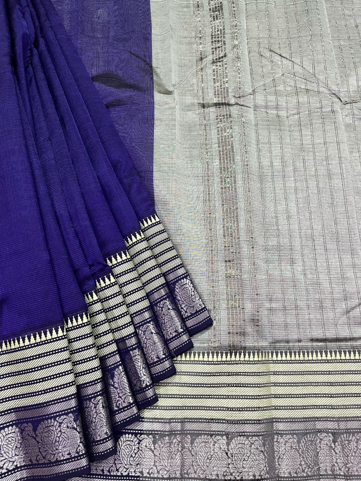 Zari and Thread border saree