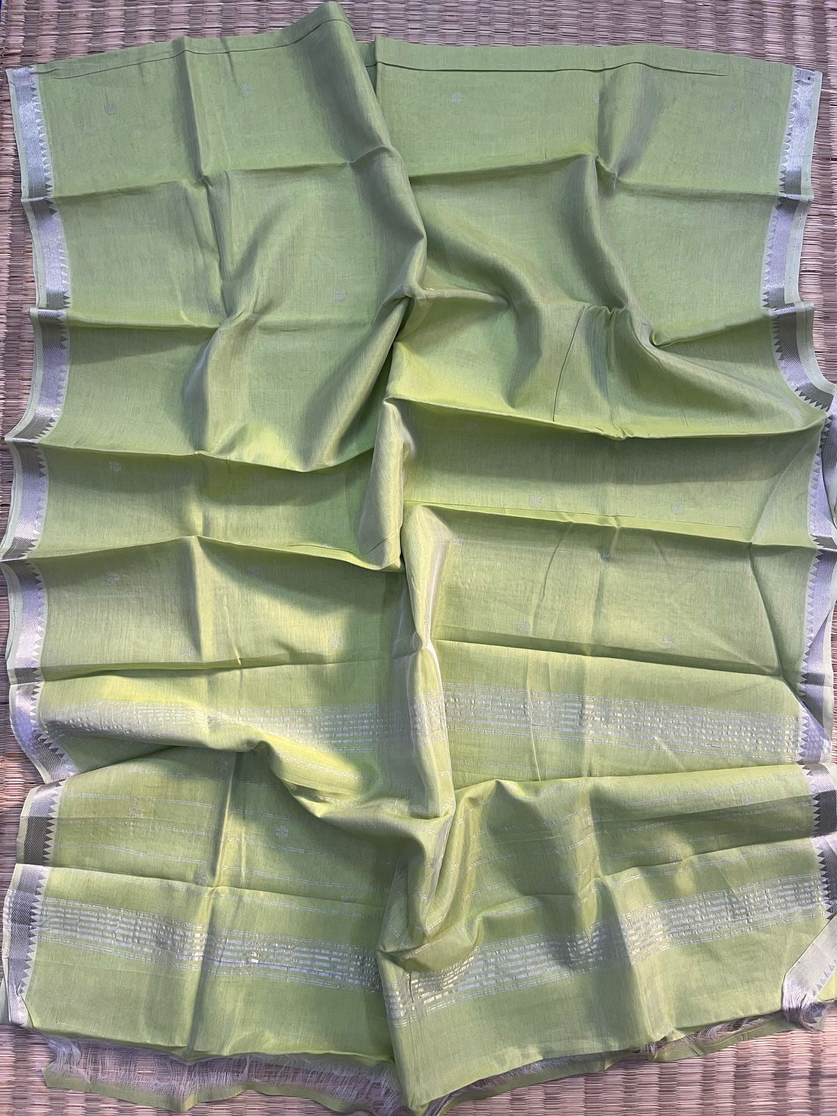 Jamdani saree