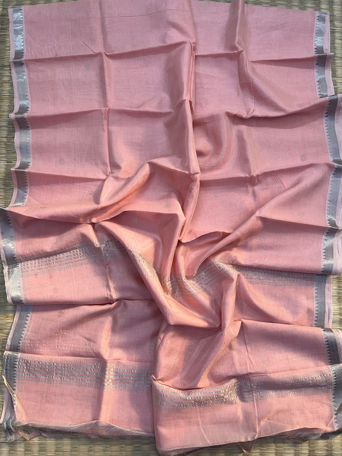 Jamdani saree