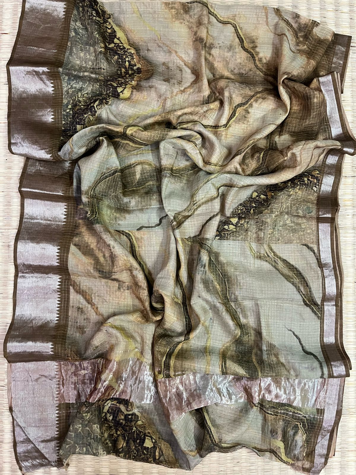 Marble saree