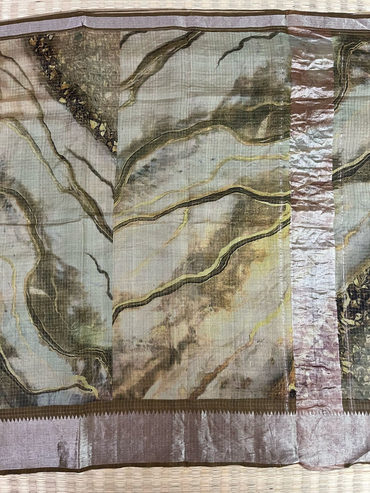 Marble saree