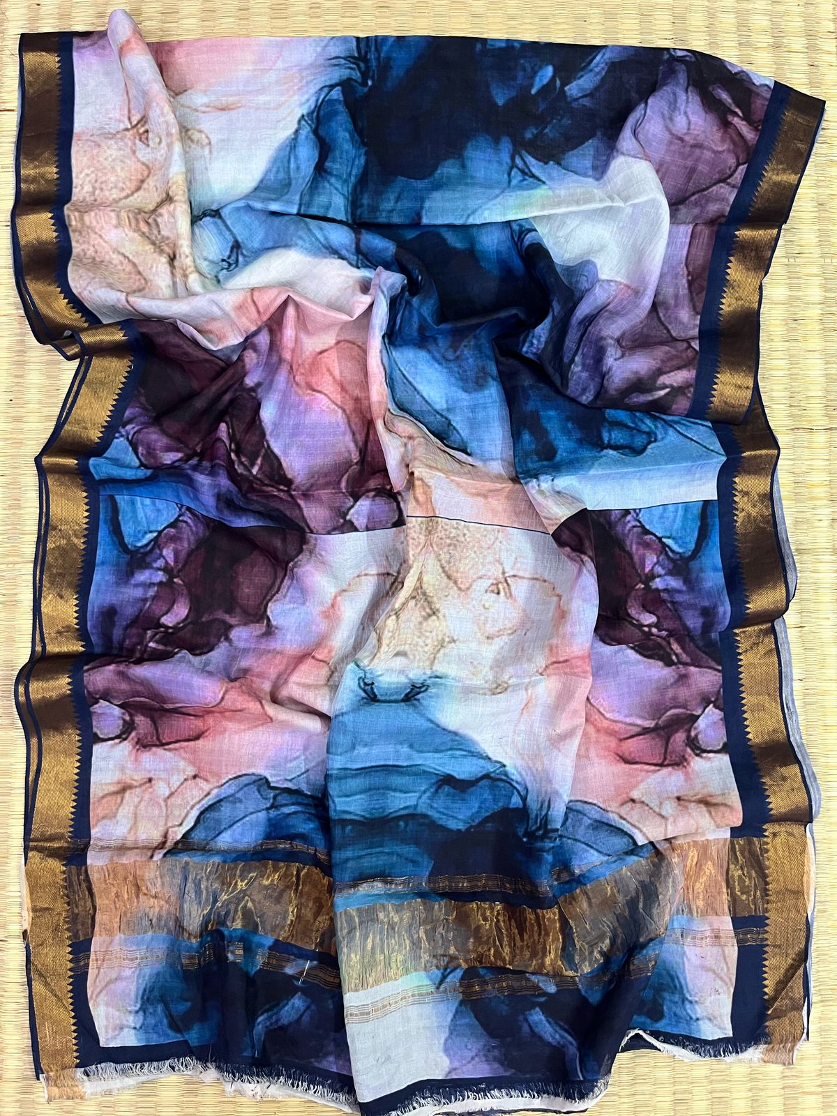 Marble saree