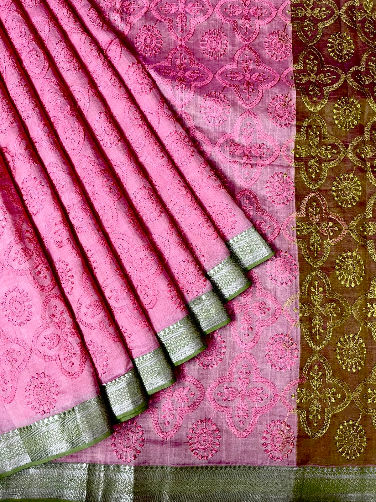 Chikankari saree